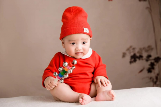 樟树3个月宝宝翻身